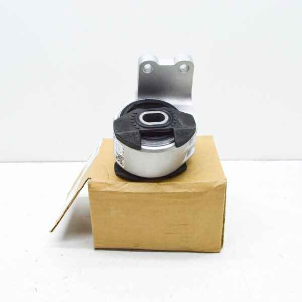 LR091364 - LAND ROVER RANGE ROVER L405 Automatic Transmission Mount LR091364 NEW GENUINE