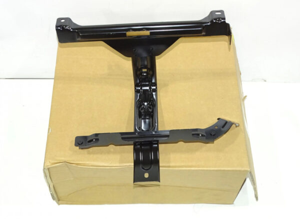 LR092940 - LR RANGE ROVER VELAR L560 replacement wheel carrier mount LR092940 NEW original