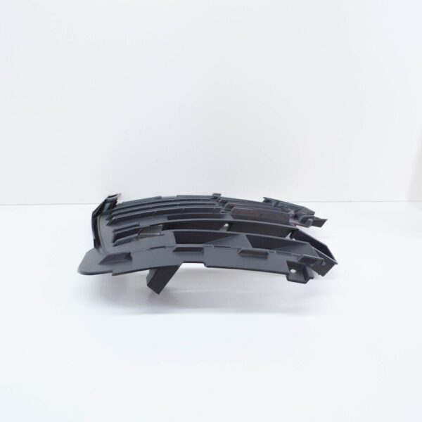LR098725 - LR Range Rover L405 Front Bumper Right Cover Plate Molding LR098725 NEW