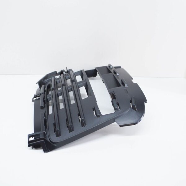 LR098725 - LR Range Rover L405 Front Bumper Right Cover Plate Molding LR098725 NEW