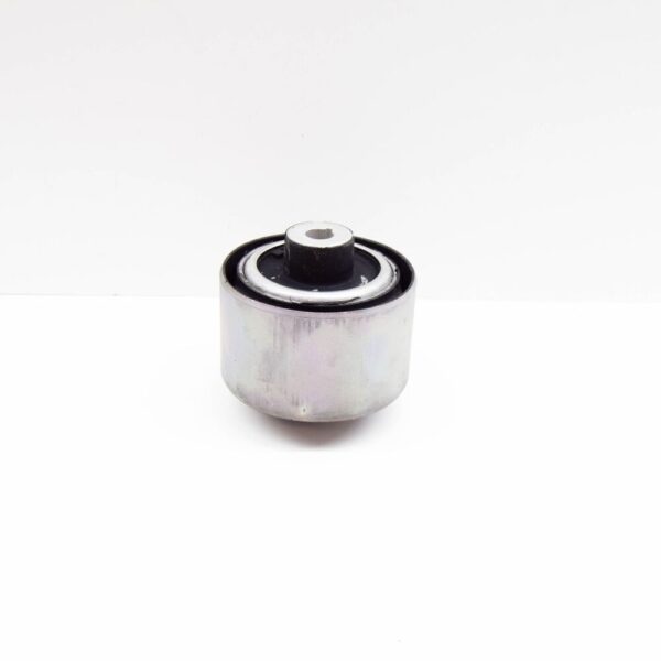 LR100072 - LAND ROVER DISCOVERY V L462 Front Control Arm Bush LR174897 New Genuine
