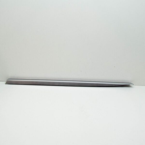 LR105114 - LR RANGE ROVER IV L405 door strip rear right top LR105114 NEW