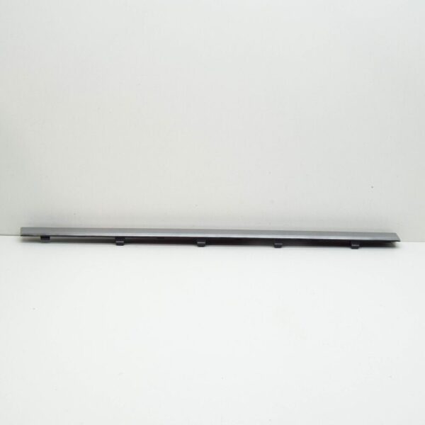 LR105114 - LR RANGE ROVER IV L405 door strip rear right top LR105114 NEW