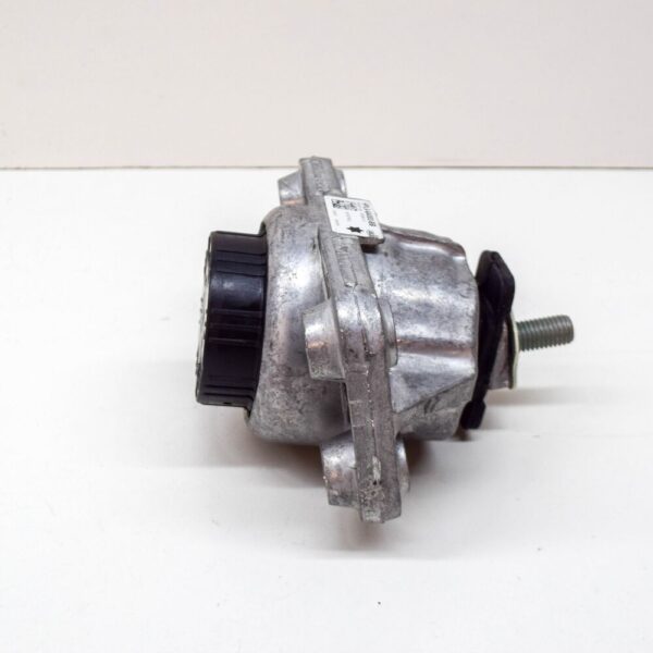 LR105970 - LAND ROVER RANGE ROVER L405 Engine Mount LR105970 NEW GENUINE