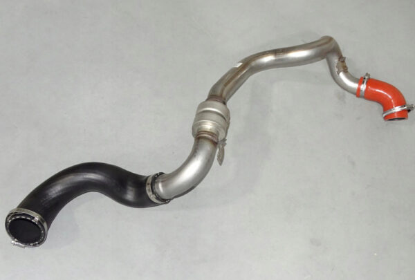 LR110361 - LR DISCOVERY SPORT L550 Turbo to Intercooler Air Channel LR110361 NEW