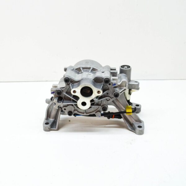 LR110501 - LR RANGE ROVER SPORT L494 Vacuum And Oil Pump LR110501 NEW GENUINE