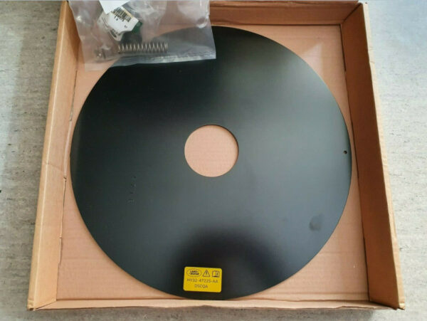 LR112833 - LAND ROVER DISCOVERY V L462 Spare Wheel Wind Plate LR112833 NEW ORIGINAL