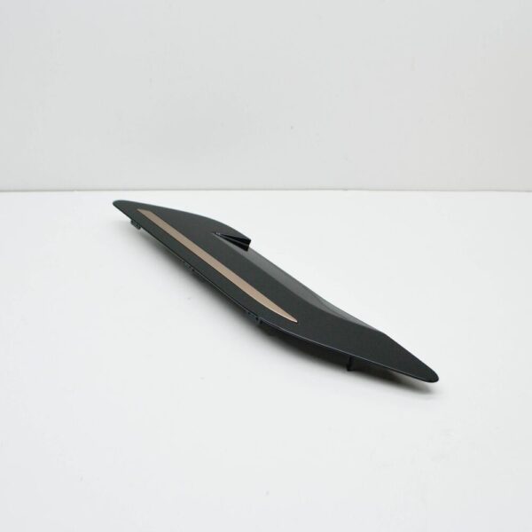 LR114464 - LAND ROVER RANGE ROVER EVOQUE L551 Front Right Hood Vent LR114464 NEW GENUINE