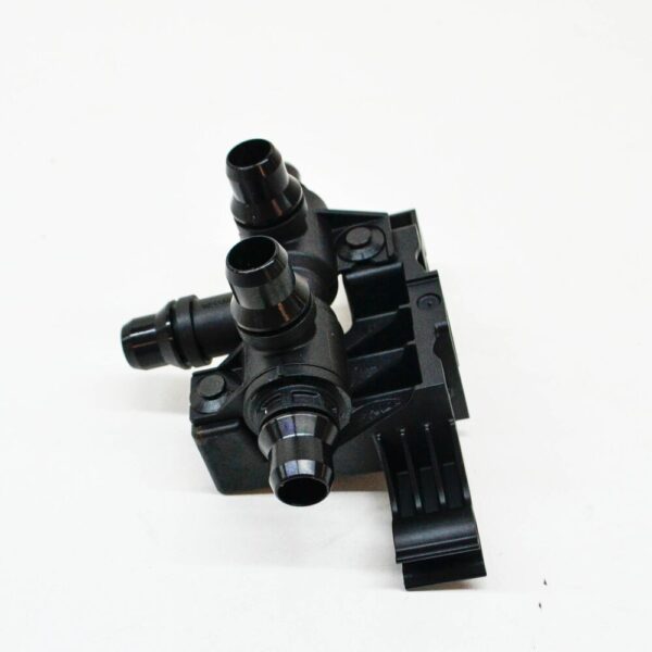 LR114653 - LAND ROVER RANGE ROVER EVOQUE L551 Thermostat Valve LR114653 NEW GENUINE
