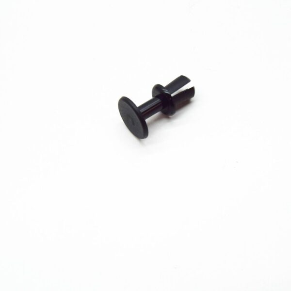 LR115125 - LR RANGE ROVER SPORT L320 Quarter Panel Plastic Rivet LR115125 NEW GENUINE