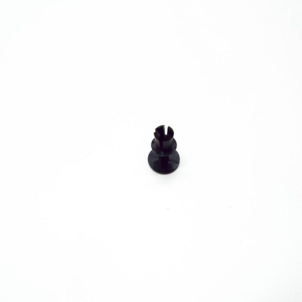 LR115125 - LR RANGE ROVER SPORT L320 Quarter Panel Plastic Rivet LR115125 NEW GENUINE