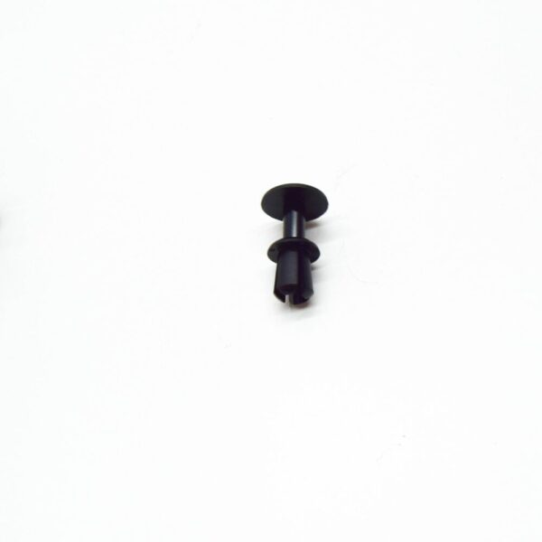 LR115125 - LR RANGE ROVER SPORT L320 Quarter Panel Plastic Rivet LR115125 NEW GENUINE