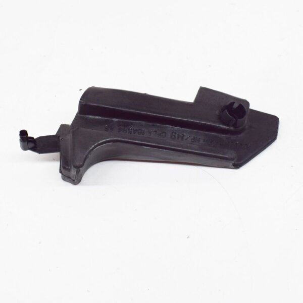 LR116024 - LAND ROVER RANGE ROVER SPORT L494 Front Right Fender Insulator LR116024 NEW