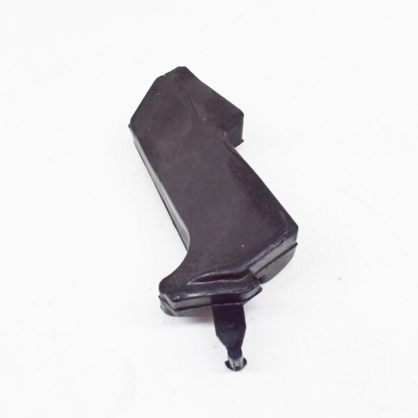 LR116024 - LAND ROVER RANGE ROVER SPORT L494 Front Right Fender Insulator LR116024 NEW