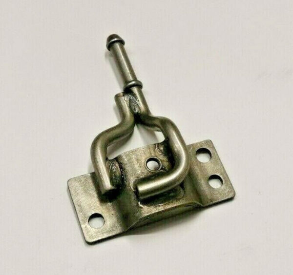 LR116038 - LR Range Rover Evoque L538 Mount for Rear Exhaust Tube LR116038 NEW