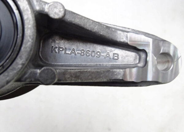 LR121782 - Land Rover Range Rover IV L405 Fan Belt Mount LR121782, Original Part