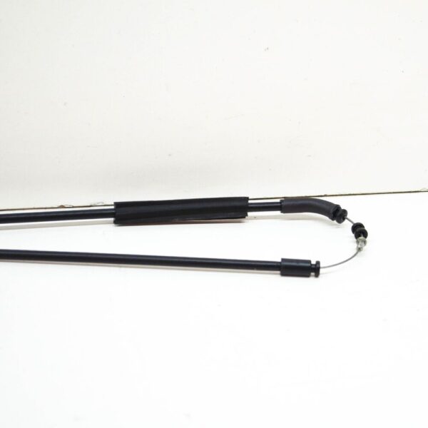 LR121817 - LAND ROVER DISCOVERY L462 Front Hood Release Cable LR121817 NEW GENUINE