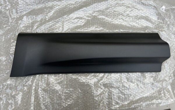 LR125993 - LR RANGE ROVER SPORT II L494 door strip rear left bottom LR125993 NEW
