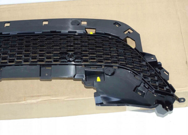 LR128227 - LR RANGE ROVER EVOQUE L551 Front Bumper Lower Grille LR128227 NEW GENUINE