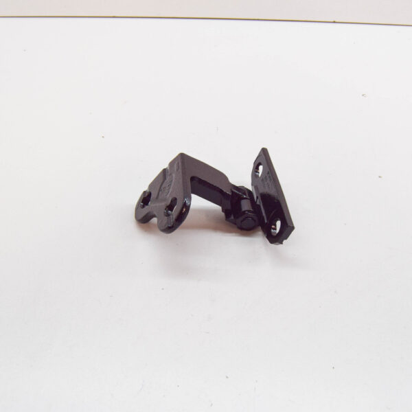 LR131622 - LAND ROVER DEFENDER L663 Front Left Door Upper Hinge LR131622 NEW GENUINE