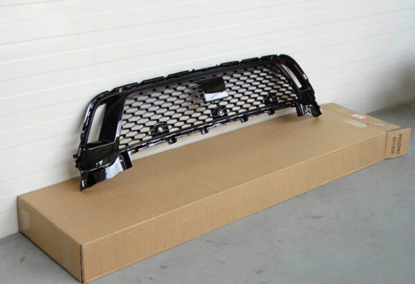 LR140172 - RR Discovery Sport L550 Front Bumper Bottom Radiator Grille LR140172 Part