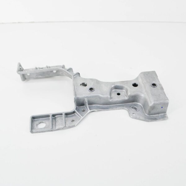 LR143161 - NEW LR RANGE ROVER VELAR L560 FRONT BUMPER LEFT BRACKET LR143161