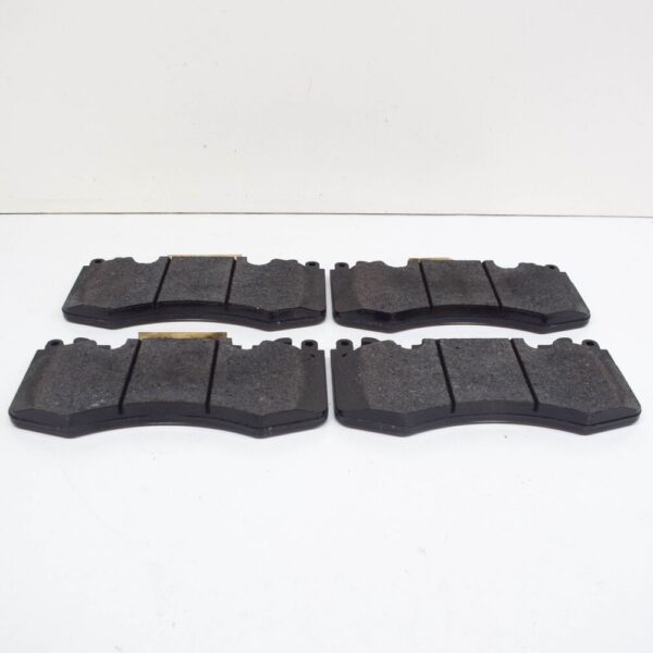 LR160069 - LAND ROVER RANGE ROVER IV L405 Front Wheel Brake Pad LR160069 NEW GENUINE