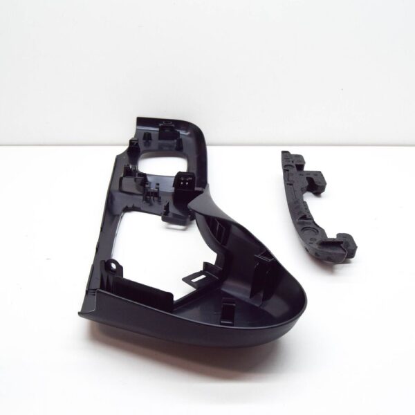 LR161675 - LR DISCOVERY V L462 Front Right Seat Outer Cushion Valance LR161675 NEW GENUINE