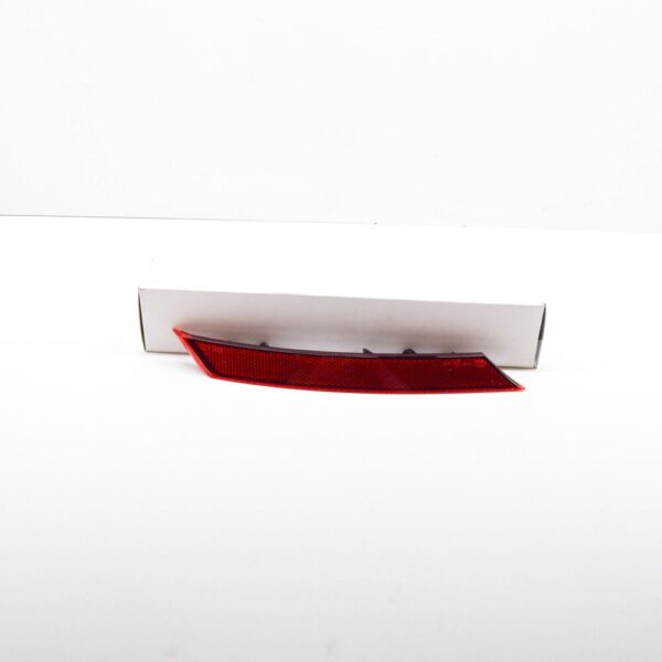 LR180681 - LR RANGE ROVER VELAR L560 Rear Right Bumper Reflector LR180681 NEW GENUINE
