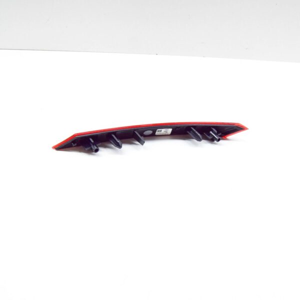 LR180681 - LR RANGE ROVER VELAR L560 Rear Right Bumper Reflector LR180681 NEW GENUINE