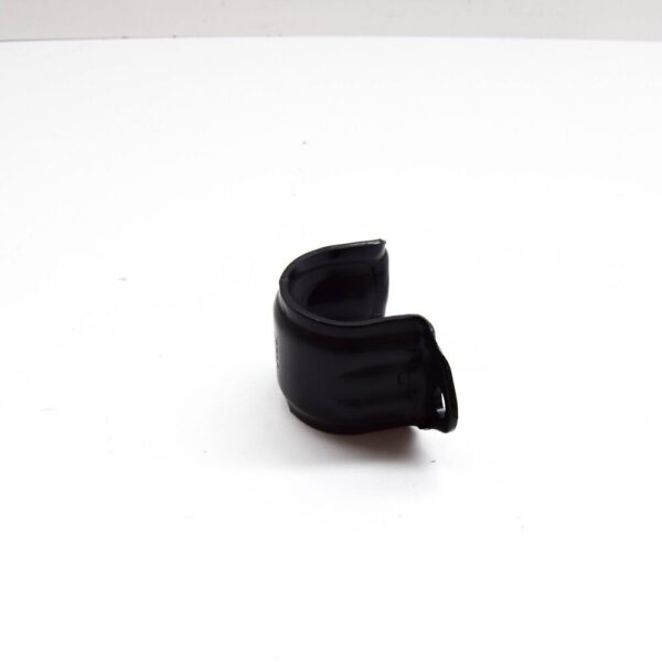RBU000281 - LAND ROVER DISCOVERY 4 L319 Rear Anti Roll Bar Clamp RBU000281 NEW GENUINE