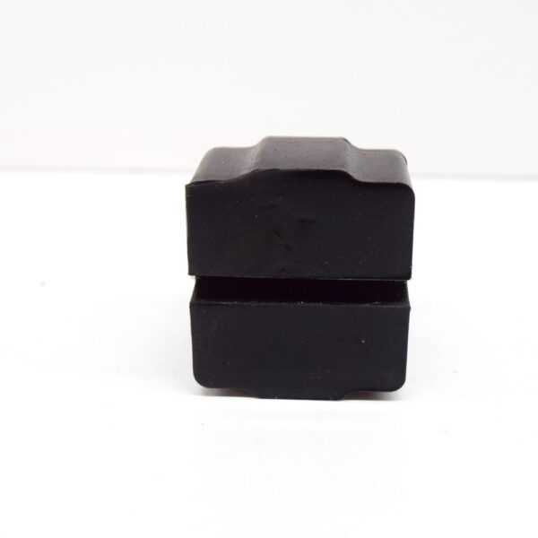 RBX500040 - LR RANGE ROVER L322 Rear Stabilizer Bush Insulator RBX500040 NEW