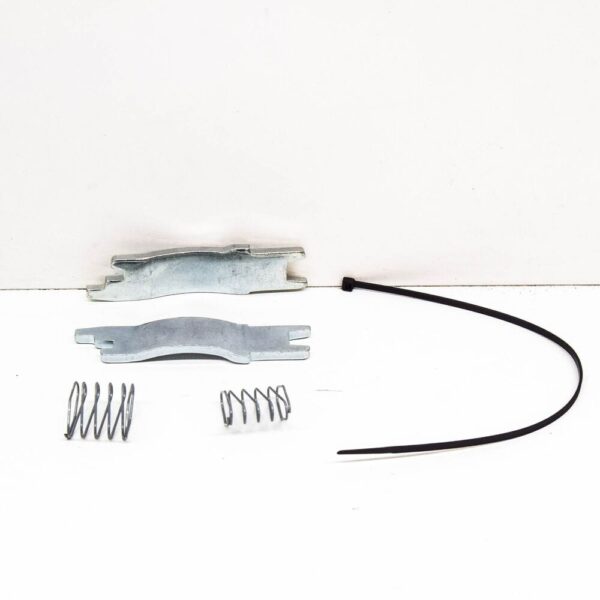 SXR500010 - Land Rover Discovery III L319 Rod Set for Parking Brake Shoes SXR500010 NEW