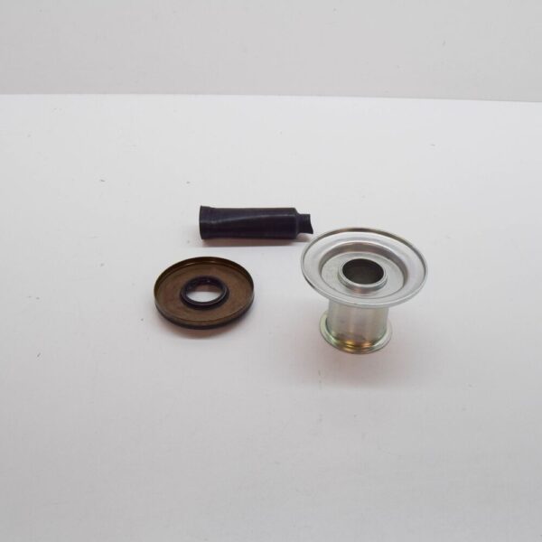 T2H12370 - Jaguar XE X760 Front Differential Pinion End Seal T2H12370 NEW GENUINE