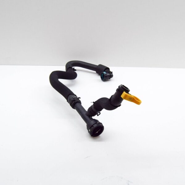 T2H19193 - JAGUAR F-PACE X761 Inter Cooler Outlet Pants T2H19193 NEW GENUINE