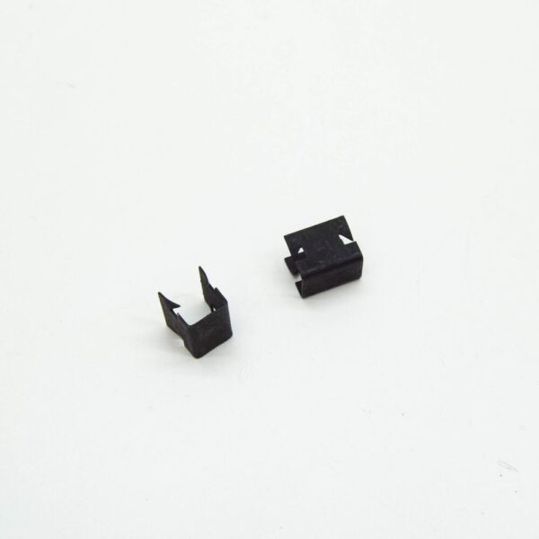 T4N16296 - Jaguar XE X760 Rear Mud Flap Clip T4N16296 NEW GENUINE