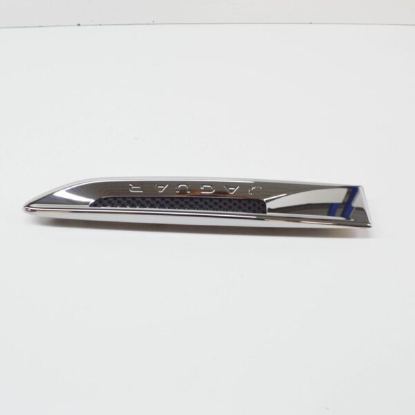 T4N25066 - JAGUAR XE X760 Front Right Fender Vent Terminator T4N25066 New