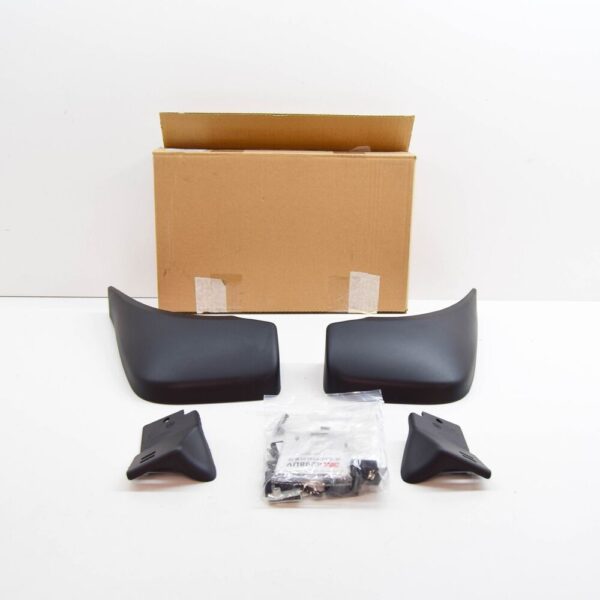 VPLRP0357 - LAND ROVER DISCOVERY L462 Rear Mudflaps Set VPLRP0357 NEW GENUINE