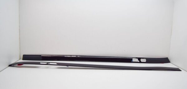 VPLRR0157 - LAND ROVER DISCOVERY V L462 Roof Rails Finisher VPLRR0157 NEW GENUINE