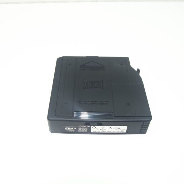 XQZ000050 - LAND ROVER DISCOVERY 4 L319 CD Magazine XQZ000050 NEW