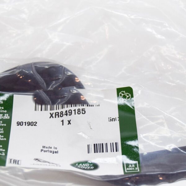 XR849185 - Jaguar XF X250 Engine Coolant Overflow Pants XR849185 NEW GENUINE