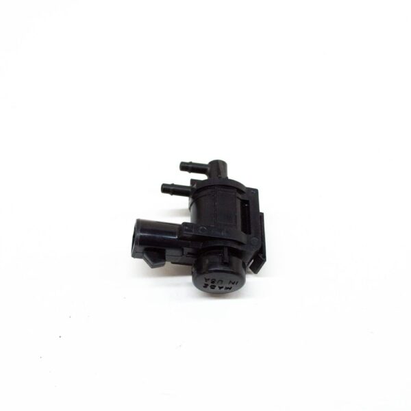 XR855179 - JAGUAR XF X250 Air Pump Solenoid Valve XR855179 NEW GENUINE