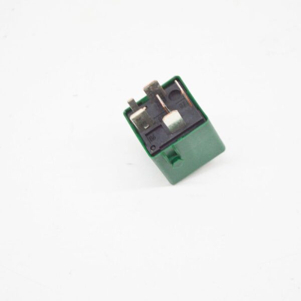 YWB000140 - LR RANGE ROVER III L322 steering wheel heater relay YWB000140 NEW ORIGINAL