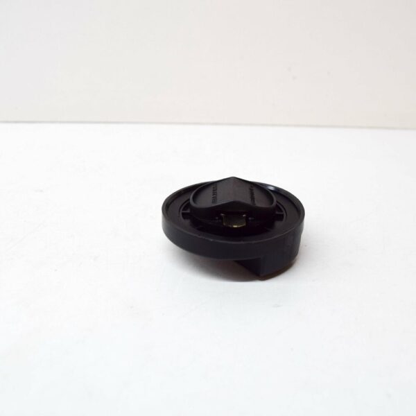 A0000101285 - NEW MERCEDES BENZ ML W163 ENGINE OIL FILLER CAP A0000101285 ORIGINAL