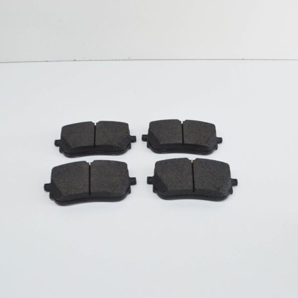 A0004205303 - NEW MERCEDES-BENZ GLB X247 FRONT WHEEL BRAKE PAD SET A0004205303 ORIGINAL
