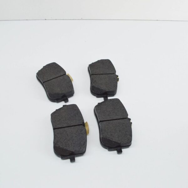 A0004205303 - NEW MERCEDES-BENZ GLB X247 FRONT WHEEL BRAKE PAD SET A0004205303 ORIGINAL