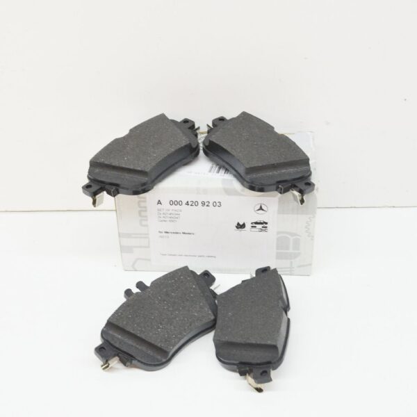 A0004209700 - Mercedes Benz E W213 brake padding kit rear A0004209203 new