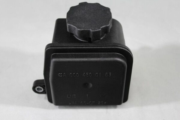 A0004600183 - Mercedes-Benz W112 Genuine Oil Tank Power Steering Pump A0004600183