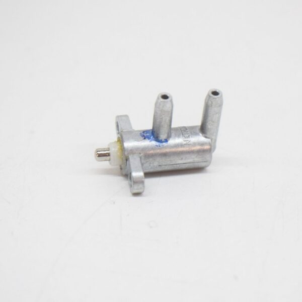 A0004600284 - Mercedes-Benz Saloon W123 Vacuum Valve A0004600284 3.0 Diesel NEW GENUINE