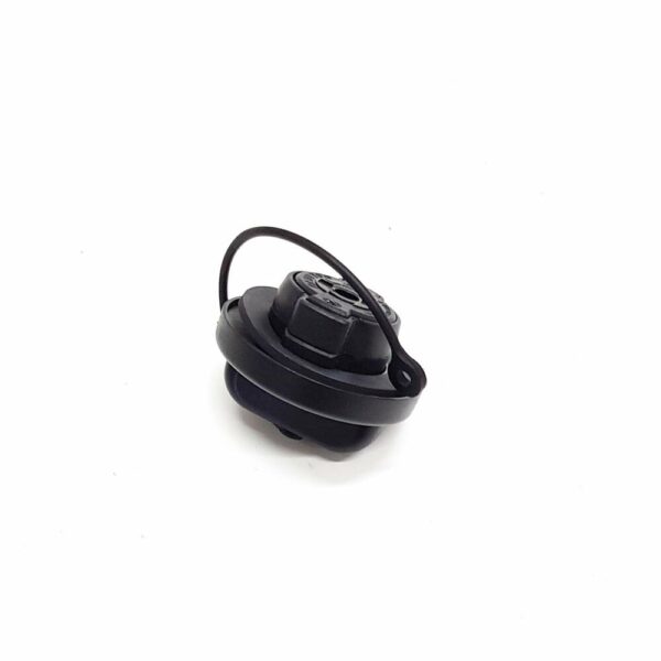 A0004705905 - NEW MERCEDES-BENZ SPRINTER 906 FUEL FILL CAP A0004705905 ORIGINAL
